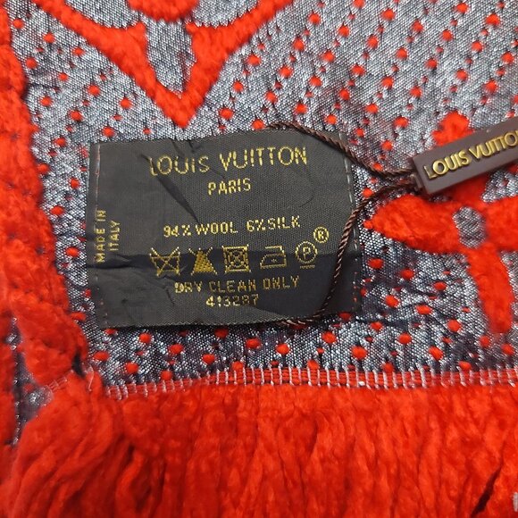 LOUIS VUITTON LV Vintage Shine Red & Silver Monogram Scarf VWT - Picture 10 of 12